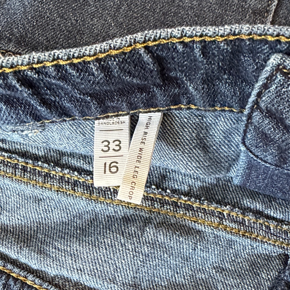 LOFT Outlet High-Rise Wide Leg Crop Jeans - Picture 4 of 7